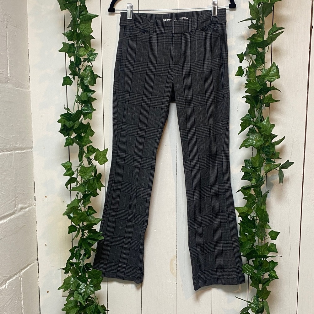 Old Navy Gray Plaid Pixie Boot Cut Pants